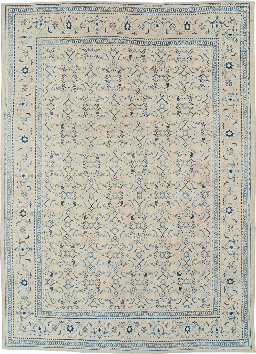 Vintage Persian Mahal Room Size Carpet, No.32946 - Staging