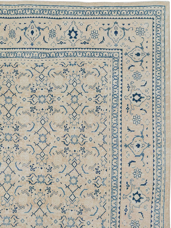 Vintage Persian Mahal Room Size Carpet, No.32946 - Staging
