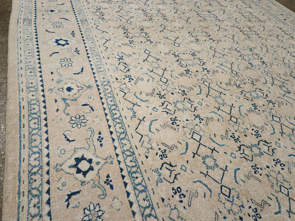 Vintage Persian Mahal Room Size Carpet, No.32946 - Staging