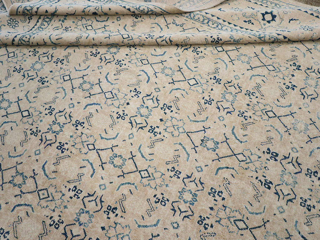 Vintage Persian Mahal Room Size Carpet, No.32946 - Staging