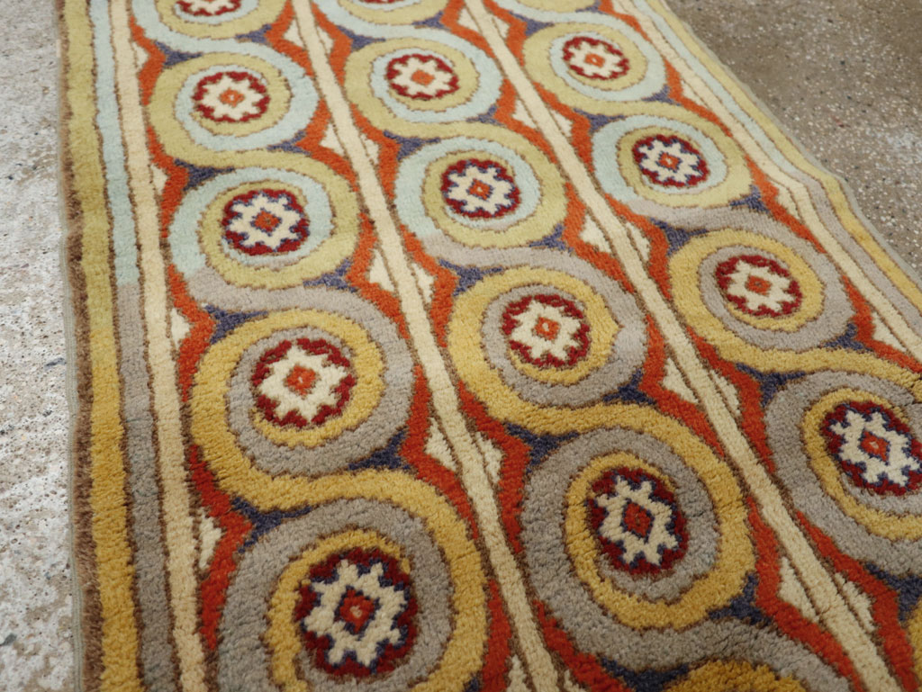 Vintage European Art Deco Rug, No.32949 - Staging