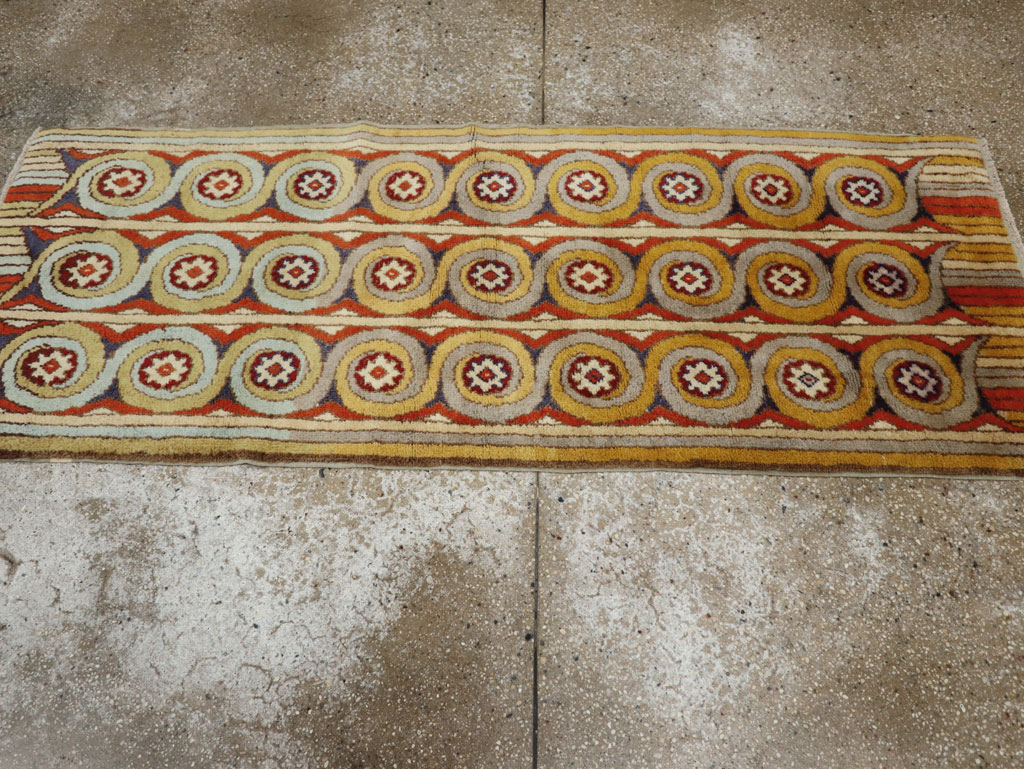 Vintage European Art Deco Rug, No.32949 - Staging