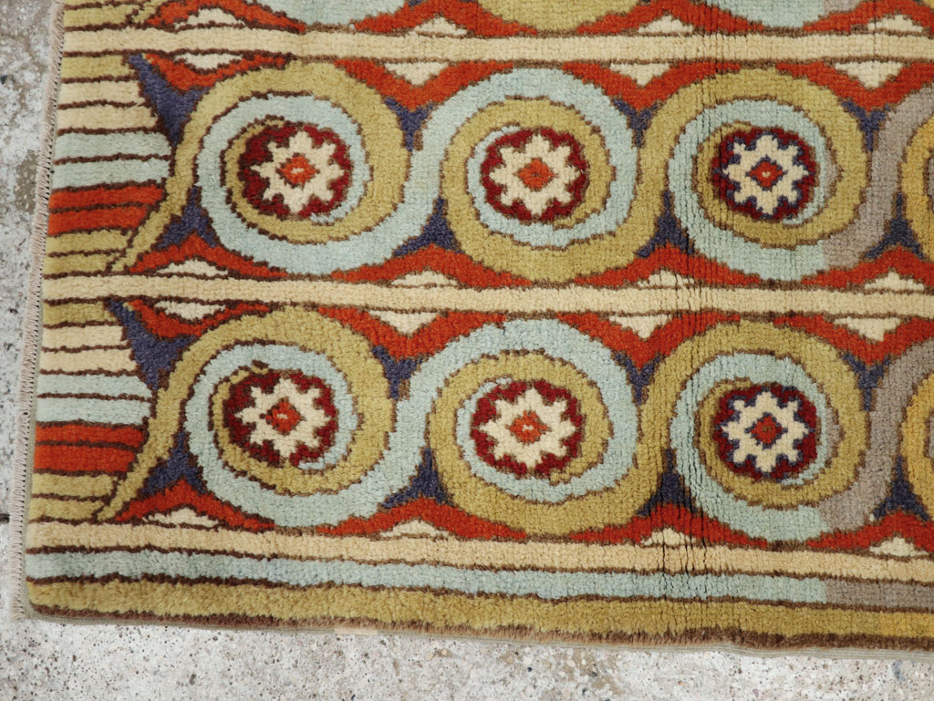 Vintage European Art Deco Rug, No.32949 - Staging