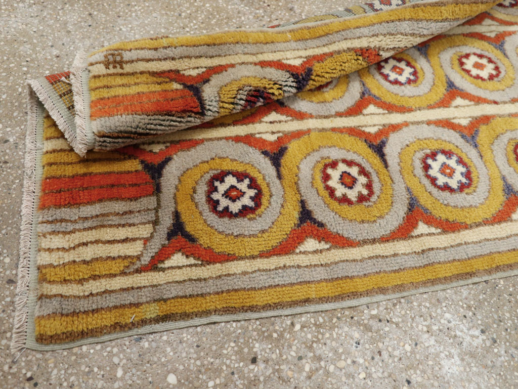 Vintage European Art Deco Rug, No.32949 - Staging