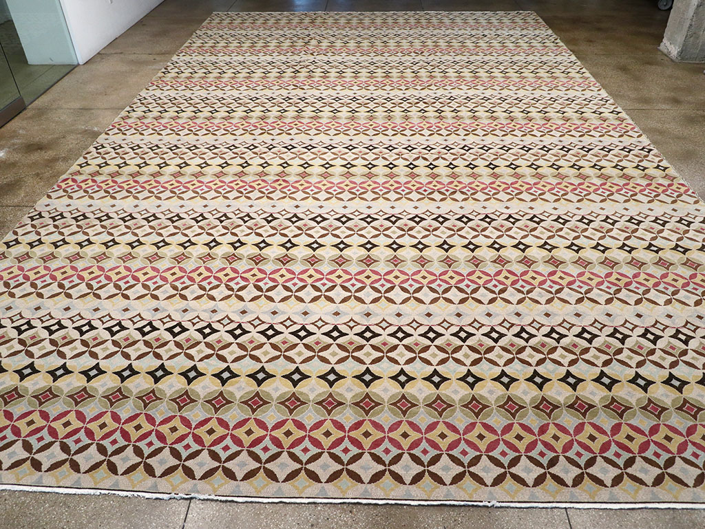 Contemporary Turkish Oversize Carpet, No.32952 - Staging