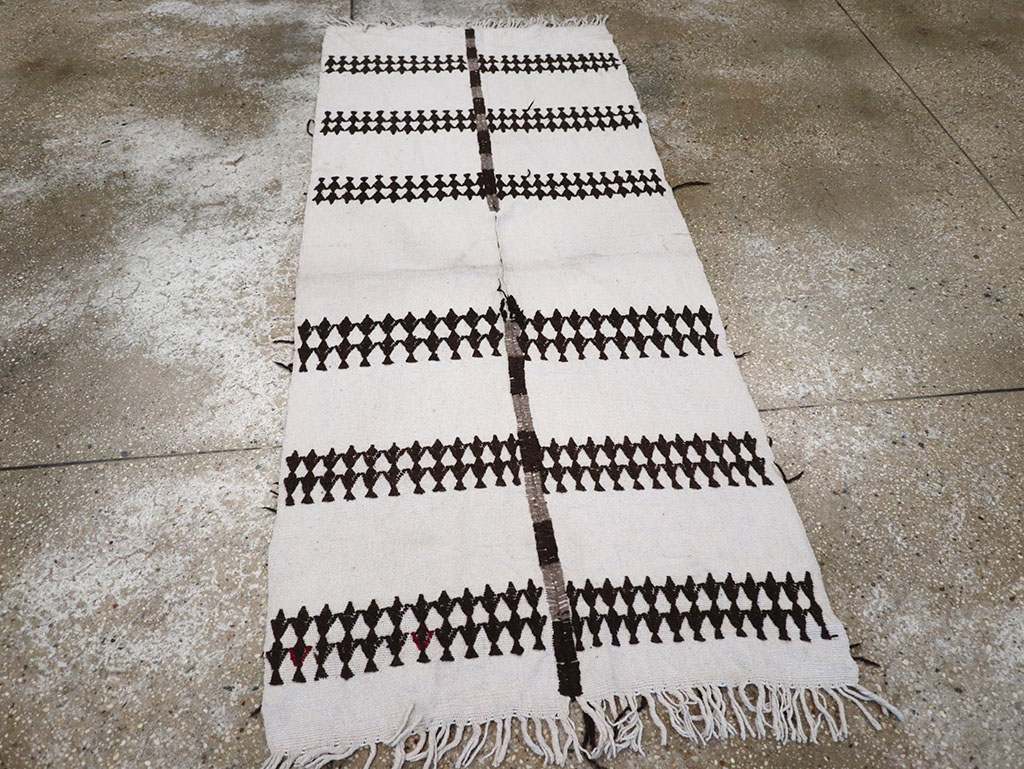 Vintage Mexican Poncho, No.32963 - Staging