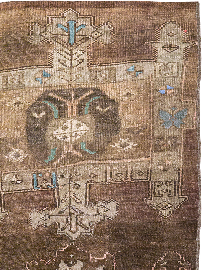 Vintage Turkish Anatolian Room Size Carpet, No.32974 - Staging