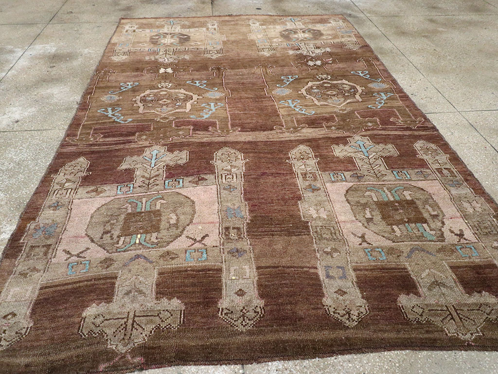 Vintage Turkish Anatolian Room Size Carpet, No.32974 - Staging