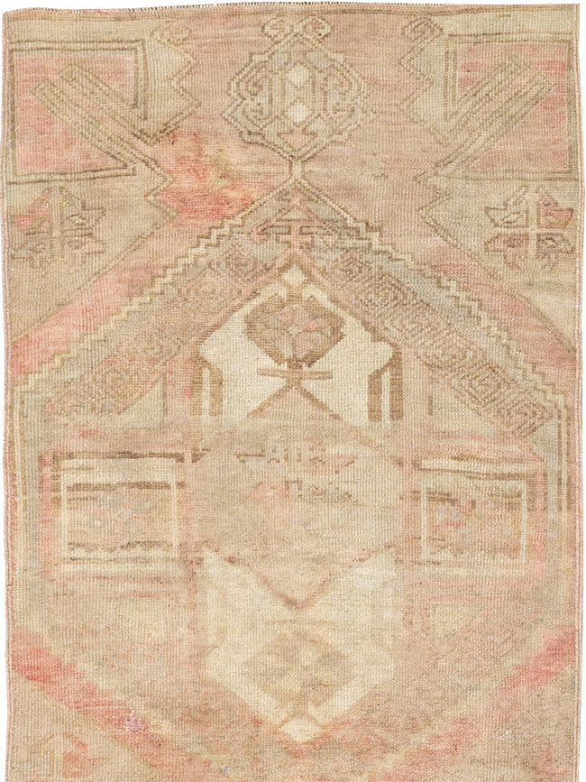 Vintage Turkish Anatolian Runner, No.32978 - Staging