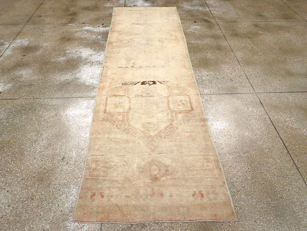 Vintage Turkish Anatolian Runner, No.32979 - Staging