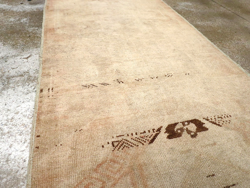 Vintage Turkish Anatolian Runner, No.32979 - Staging