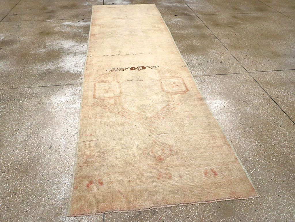 Vintage Turkish Anatolian Runner, No.32979 - Staging