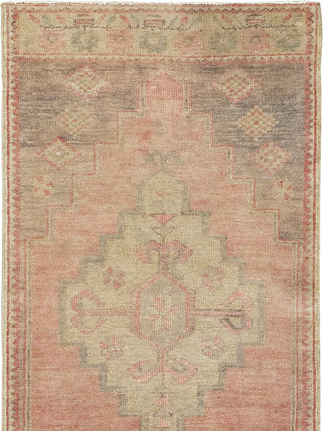 Vintage Turkish Anatolian Runner, No.32984 - Staging