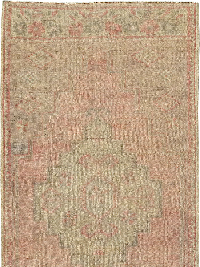 Vintage Turkish Anatolian Runner, No.32984 - Staging