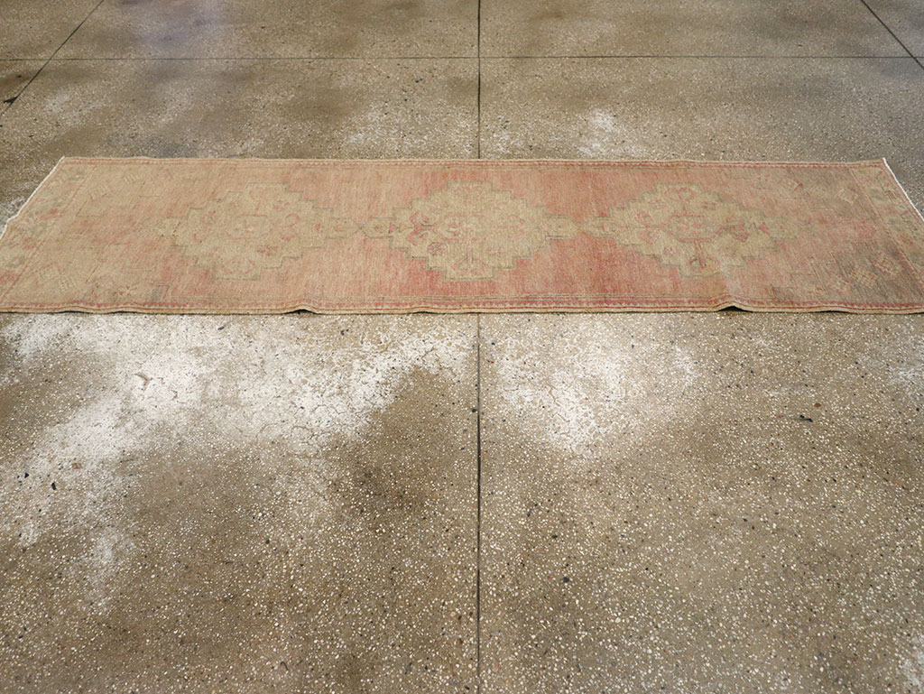 Vintage Turkish Anatolian Runner, No.32984 - Staging