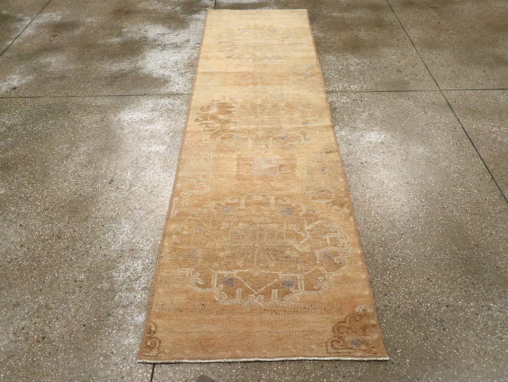 Vintage Turkish Anatolian Runner, No.32987 - Staging