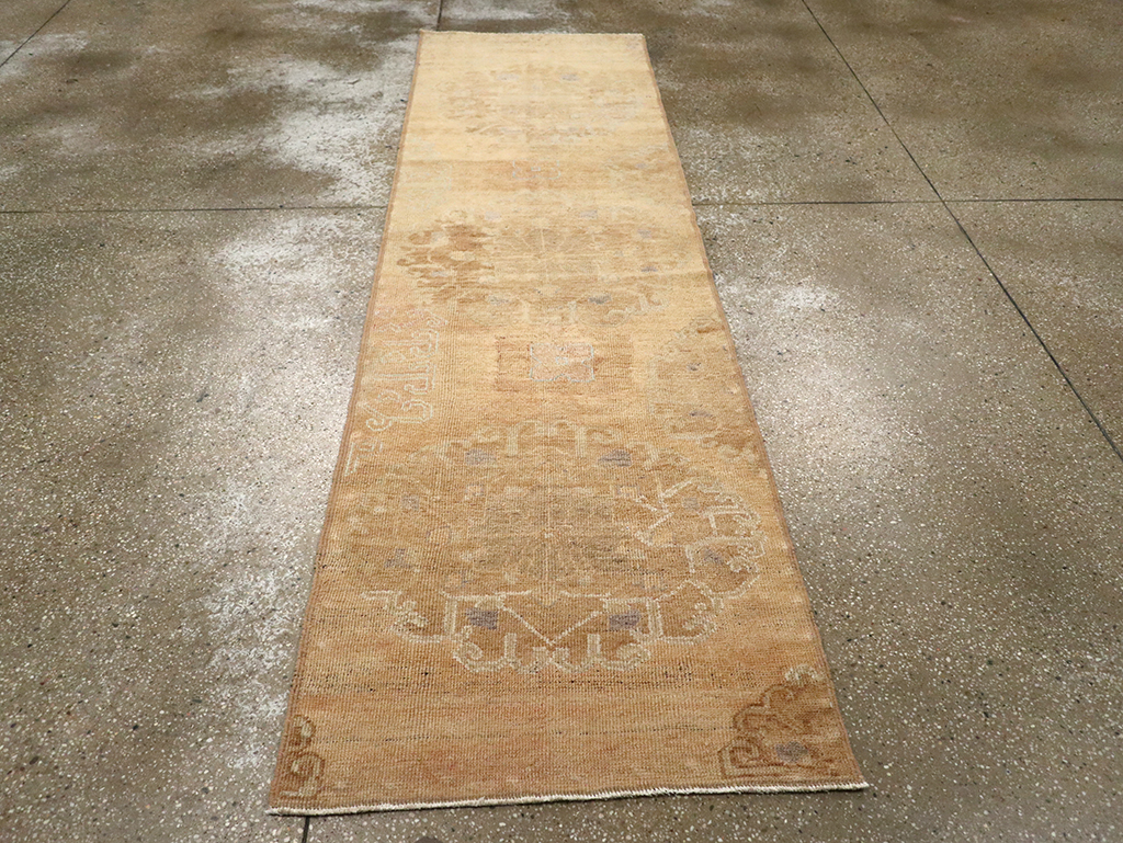 Vintage Turkish Anatolian Runner, No.32987 - Staging