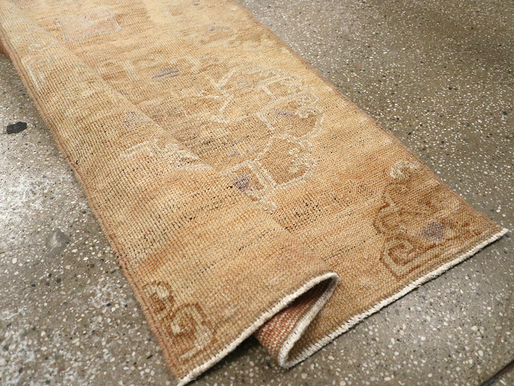 Vintage Turkish Anatolian Runner, No.32987 - Staging