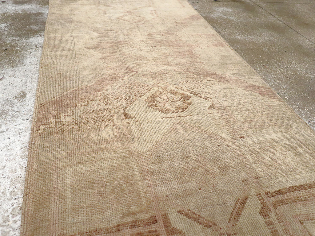 Vintage Turkish Anatolian Runner, No.32988 - Staging