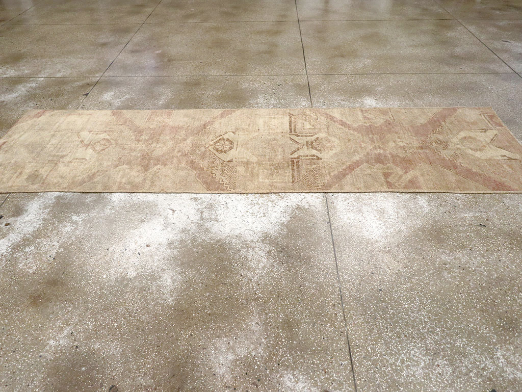 Vintage Turkish Anatolian Runner, No.32988 - Staging