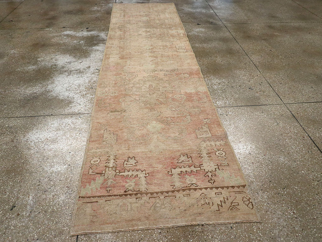 Vintage Turkish Anatolian Runner, No.32989 - Staging