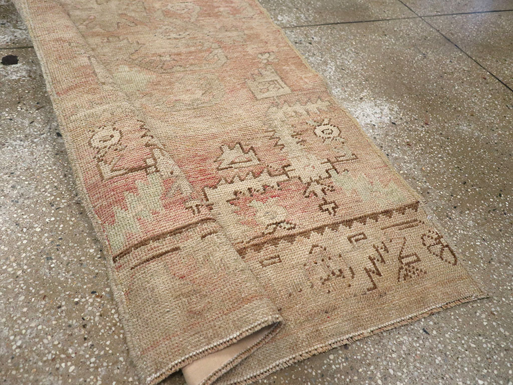 Vintage Turkish Anatolian Runner, No.32989 - Staging