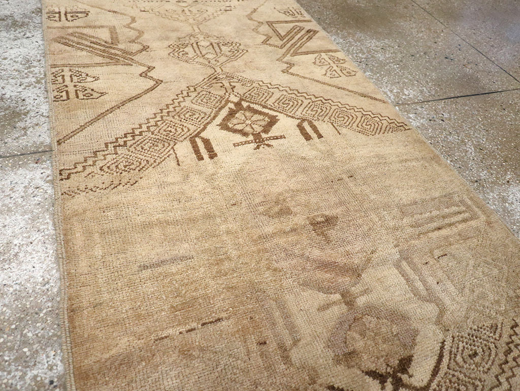 Vintage Turkish Anatolian Runner, No.32990 - Staging
