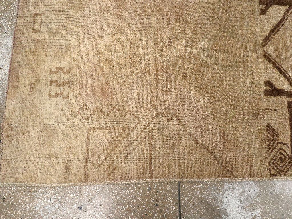 Vintage Turkish Anatolian Runner, No.32990 - Staging