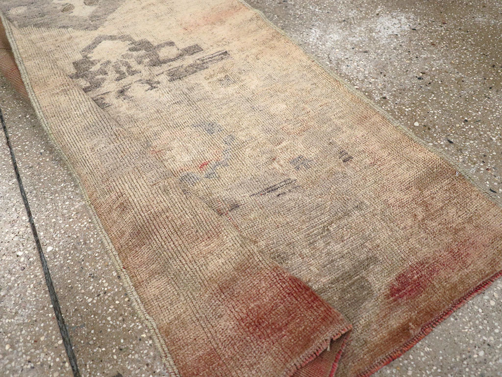 Vintage Turkish Anatolian Runner, No.32991 - Staging