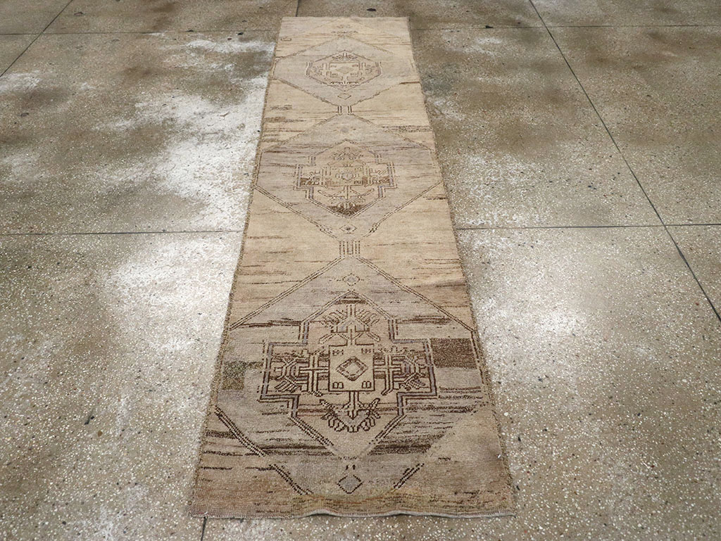 Vintage Turkish Anatolian Runner, No.32993 - Staging