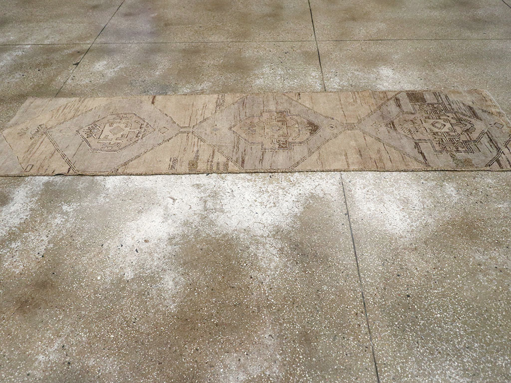 Vintage Turkish Anatolian Runner, No.32993 - Staging