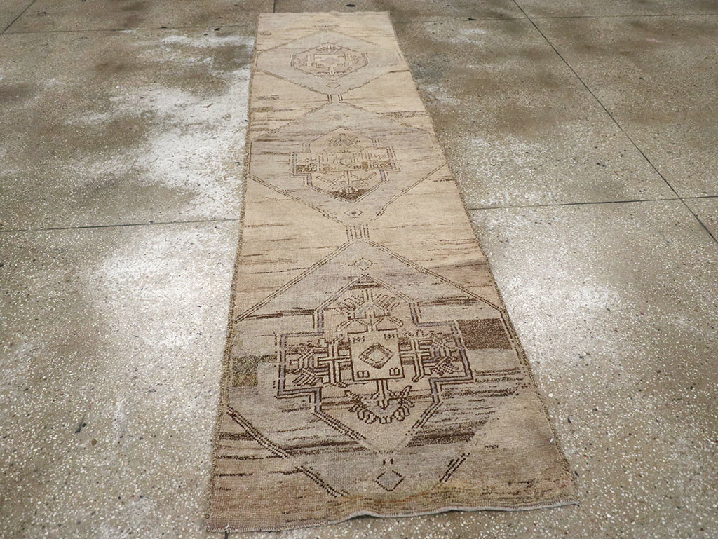 Vintage Turkish Anatolian Runner, No.32993 - Staging