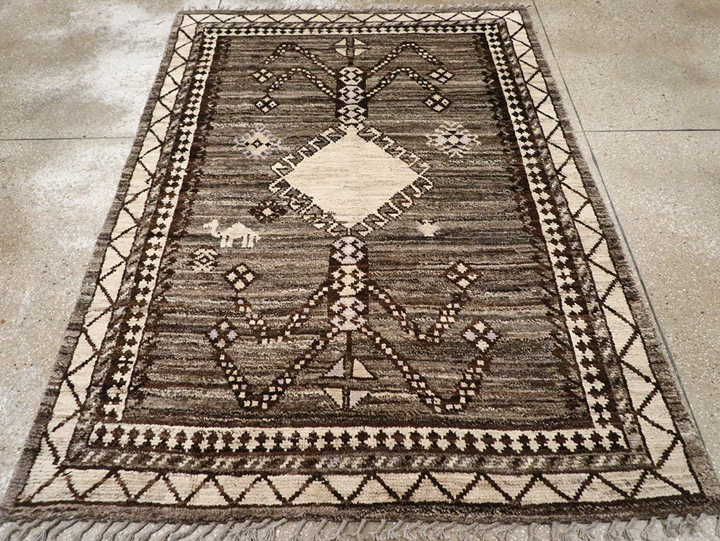 Modern Persian Gabbeh Accent Rug, No.32995 - Staging