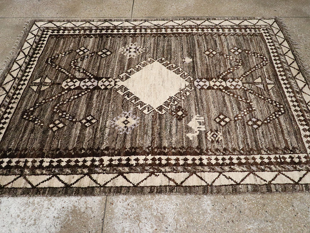 Modern Persian Gabbeh Accent Rug, No.32995 - Staging