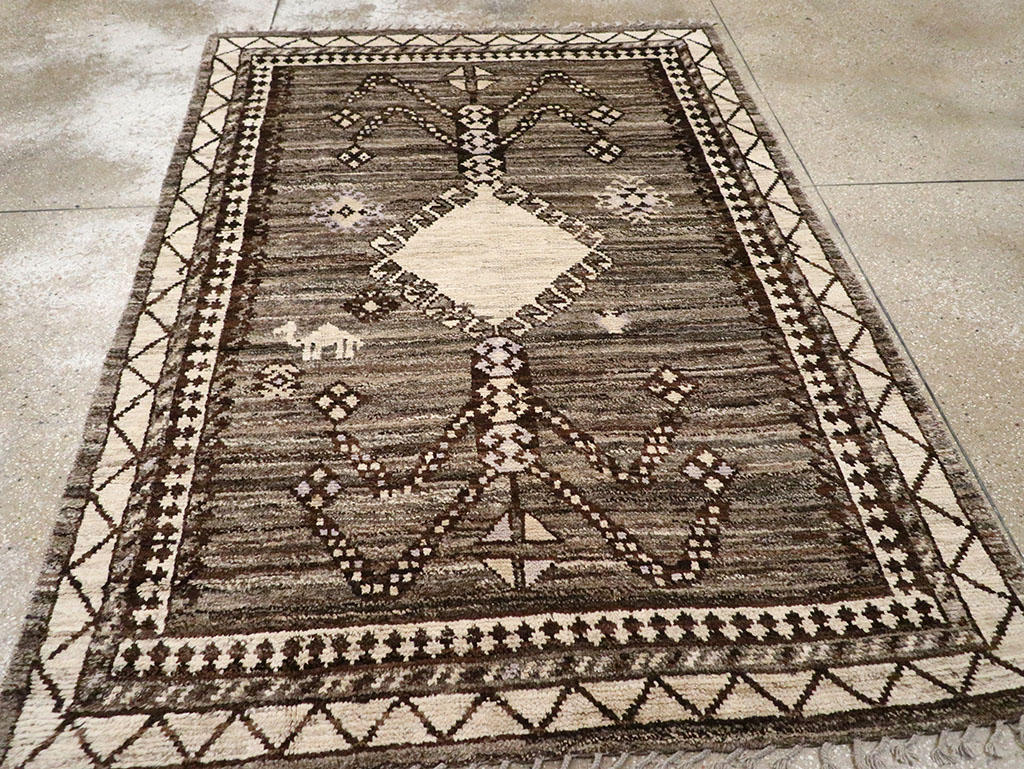 Modern Persian Gabbeh Accent Rug, No.32995 - Staging