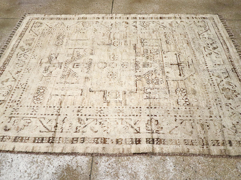 Modern Persian Gabbeh Accent Rug, No.32996 - Staging