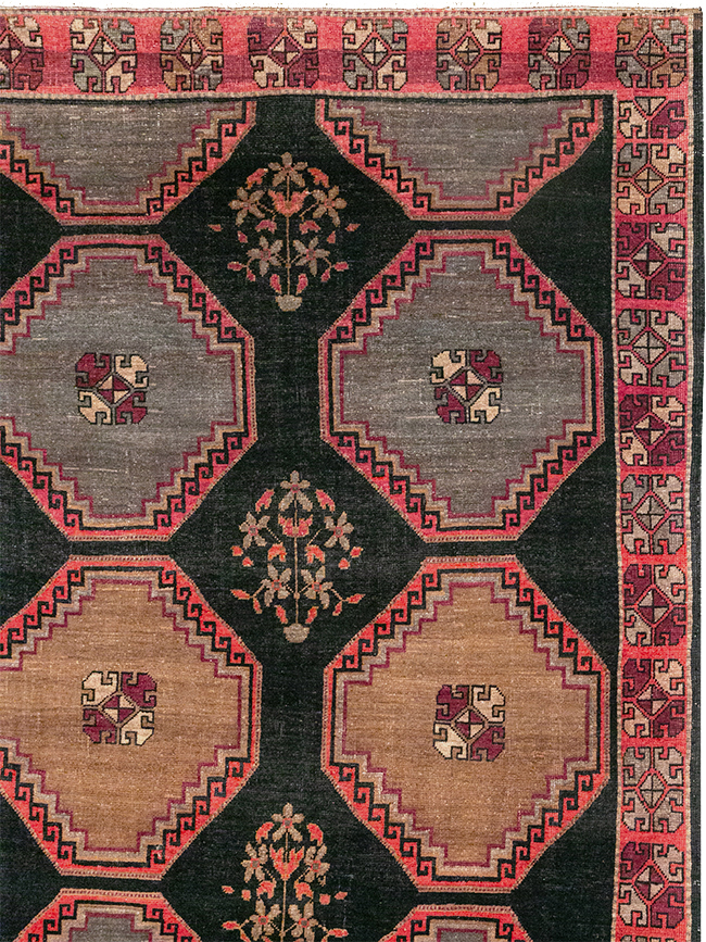 Vintage Turkish Anatolian Large Carpet, No.33004 - Staging