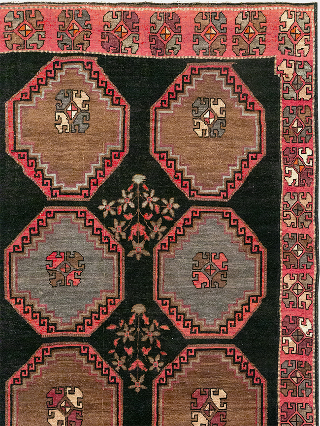 Vintage Turkish Anatolian Large Carpet, No.33004 - Staging