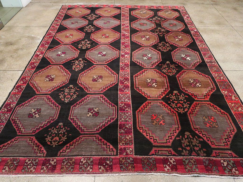 Vintage Turkish Anatolian Large Carpet, No.33004 - Staging