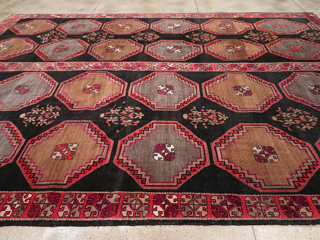 Vintage Turkish Anatolian Large Carpet, No.33004 - Staging