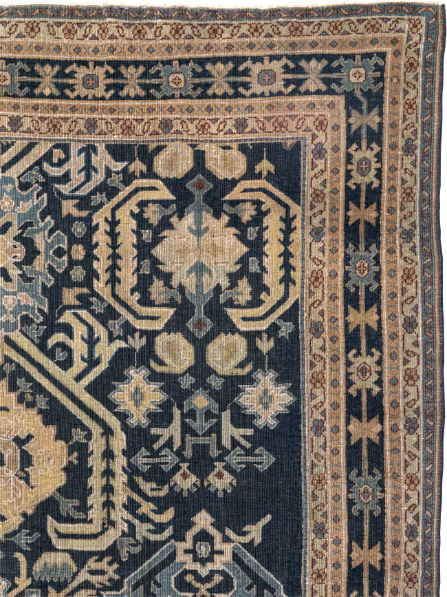 Vintage Indian Lahore Accent Rug, No.33046 - Staging