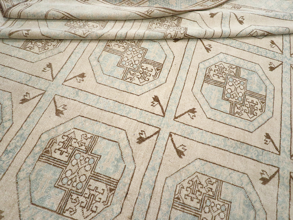 Vintage Turkish Anatolian Accent Rug, No.33049 - Staging