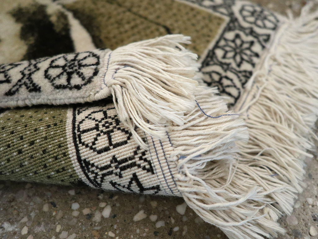 Vintage Persian Tabriz Pictorial Rug, No.33066 - Staging