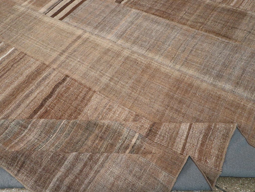 Vintage Turkish Flatweave Kilim Room Size Carpet, No.33068 - Staging