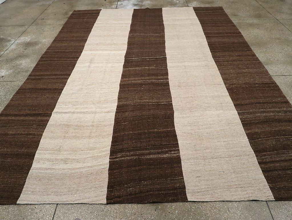 Vintage Turkish Flatweave Kilim Room Size Carpet, No.33070 - Staging