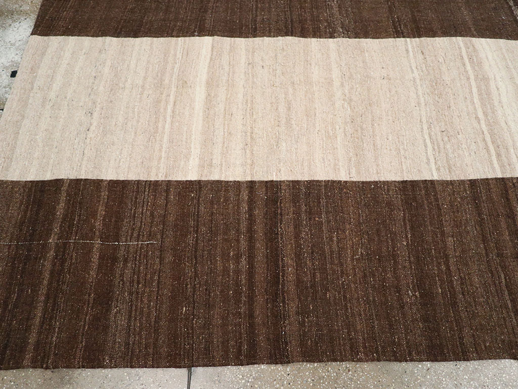 Vintage Turkish Flatweave Kilim Room Size Carpet, No.33070 - Staging