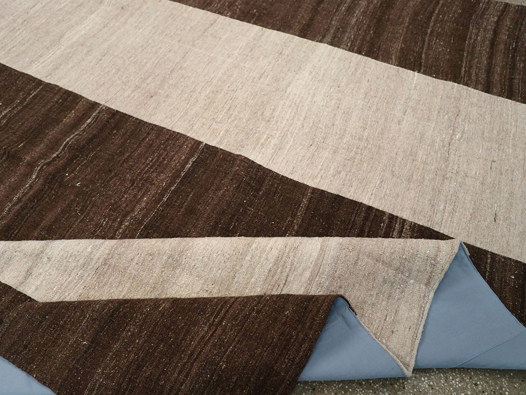 Vintage Turkish Flatweave Kilim Room Size Carpet, No.33070 - Staging