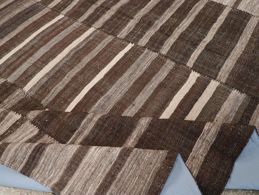 Vintage Turkish Flatweave Kilim Room Size Carpet, No.33071 - Staging