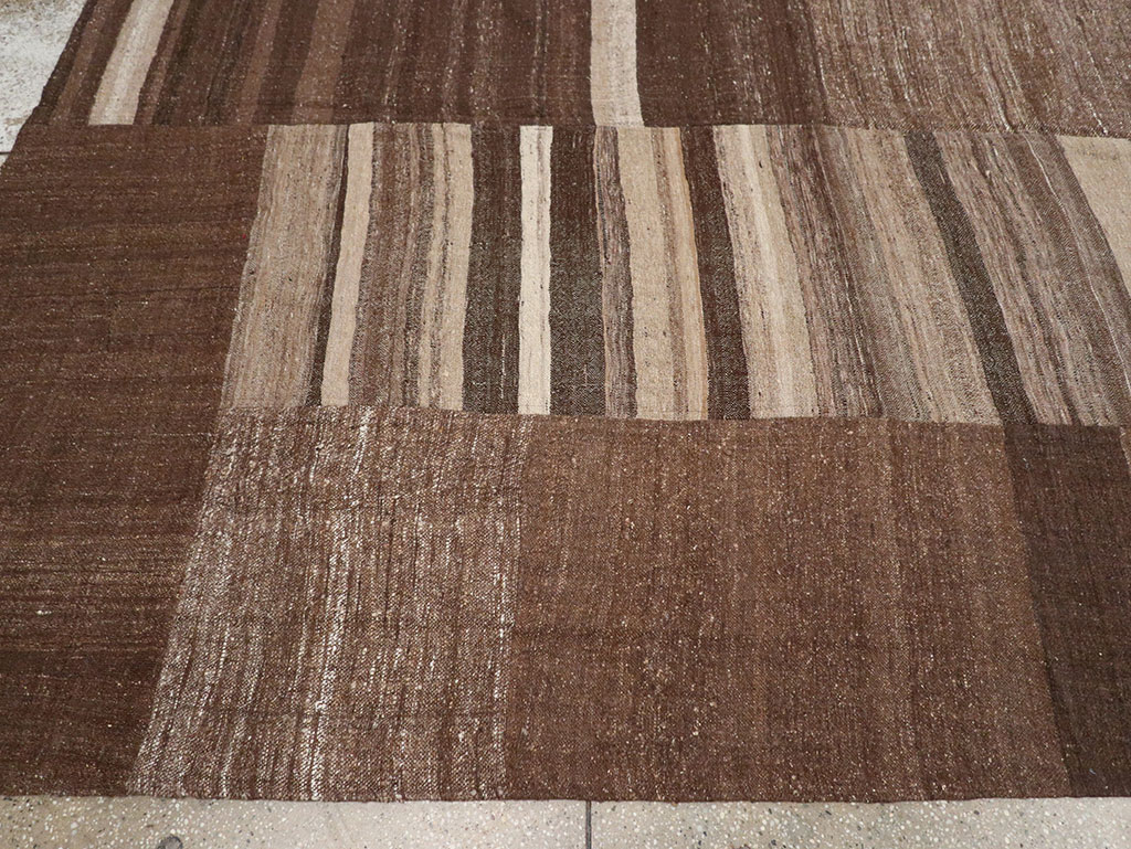 Vintage Turkish Flatweave Kilim Room Size Carpet, No.33072 - Staging