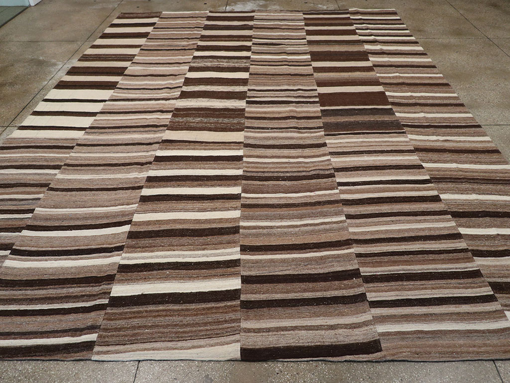 Vintage Turkish Flatweave Kilim Room Size Carpet, No.33073 - Staging